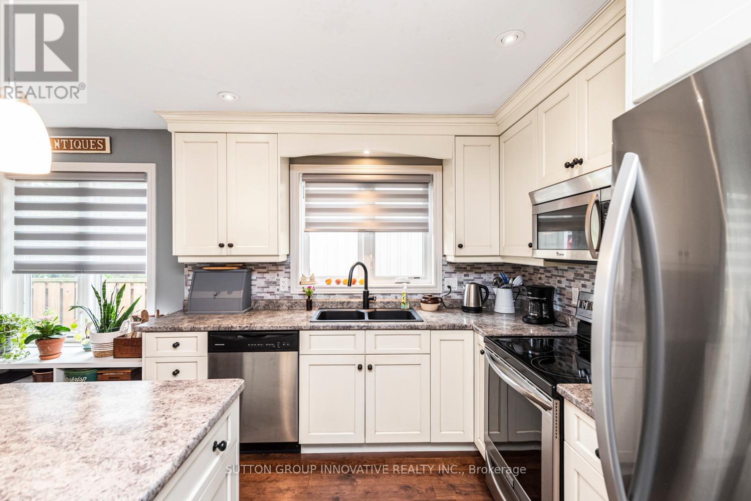 70 Postma Drive, Haldimand, Ontario  N1A 0B2 - Photo 10 - X12517762