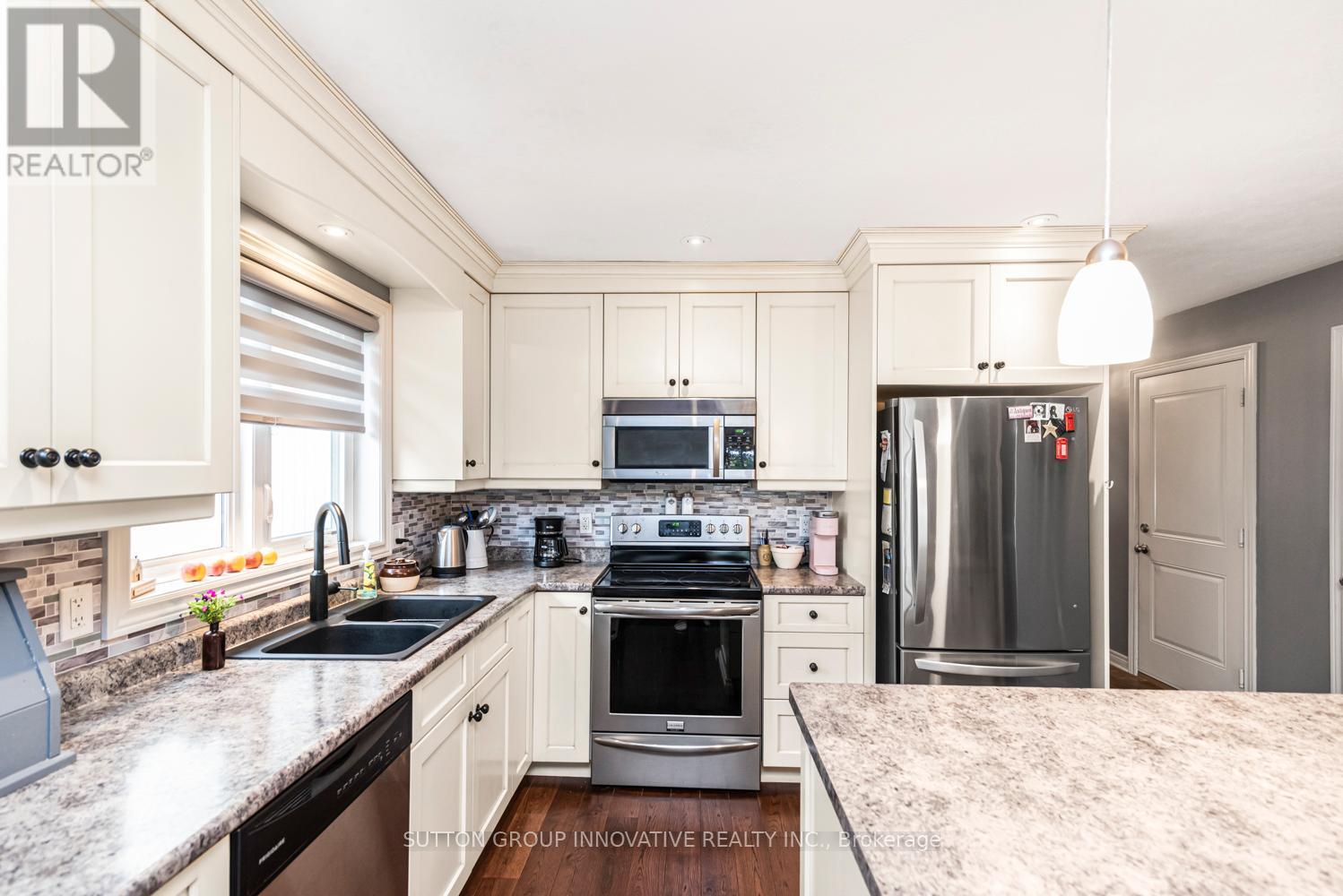 70 Postma Drive, Haldimand, Ontario  N1A 0B2 - Photo 11 - X12517762