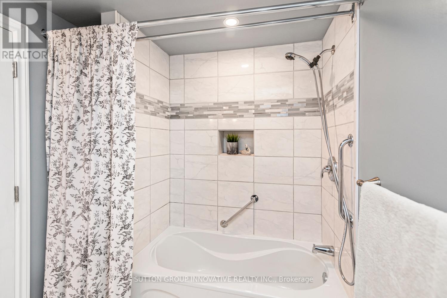 70 Postma Drive, Haldimand, Ontario  N1A 0B2 - Photo 30 - X12517762