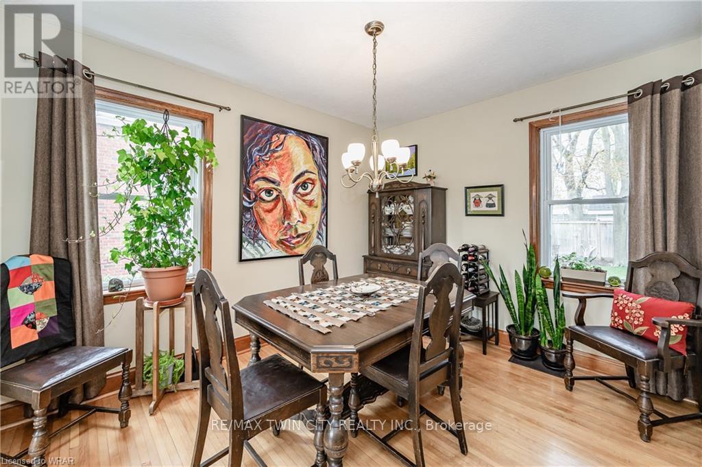 270 Mansion Street, Kitchener, Ontario  N2H 2K7 - Photo 12 - X12517780