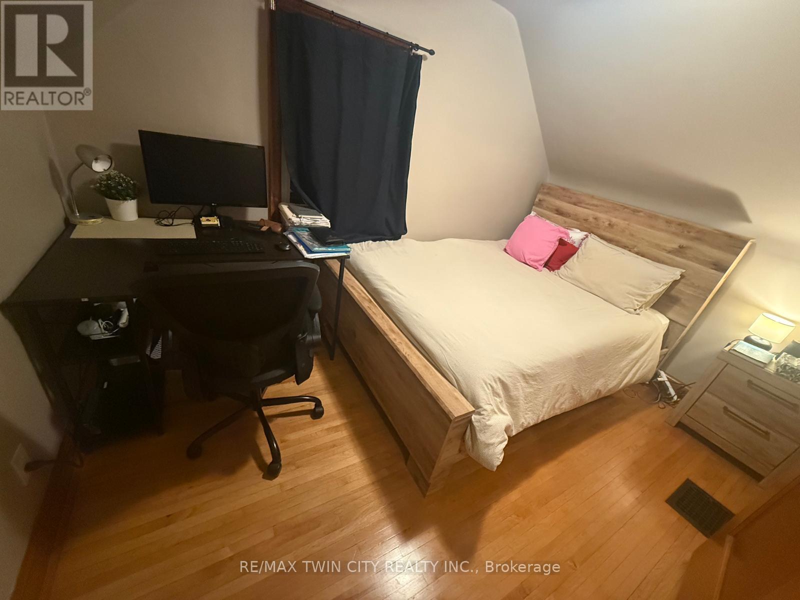 270 Mansion Street, Kitchener, Ontario  N2H 2K7 - Photo 40 - X12517780