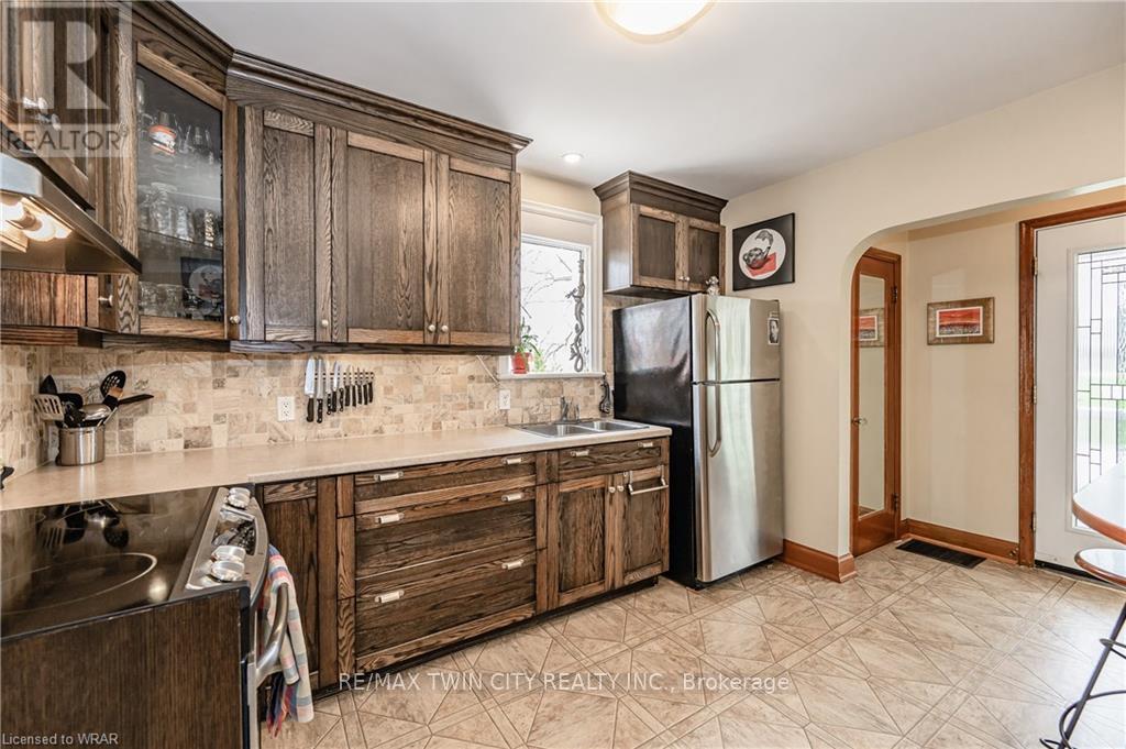 270 Mansion Street, Kitchener, Ontario  N2H 2K7 - Photo 6 - X12517780