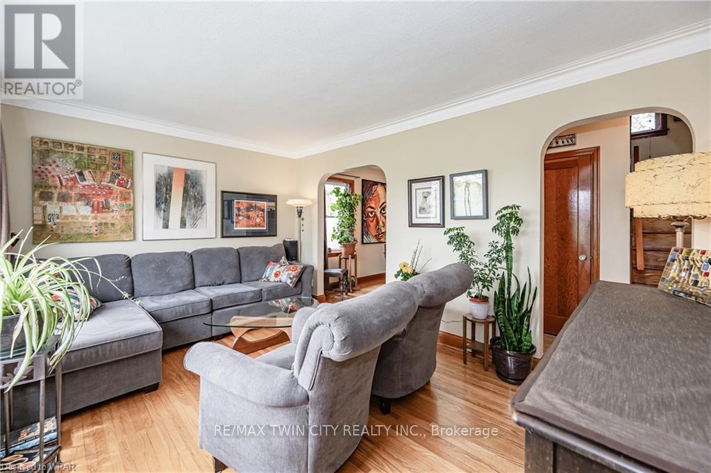 270 Mansion Street, Kitchener, Ontario  N2H 2K7 - Photo 8 - X12517780