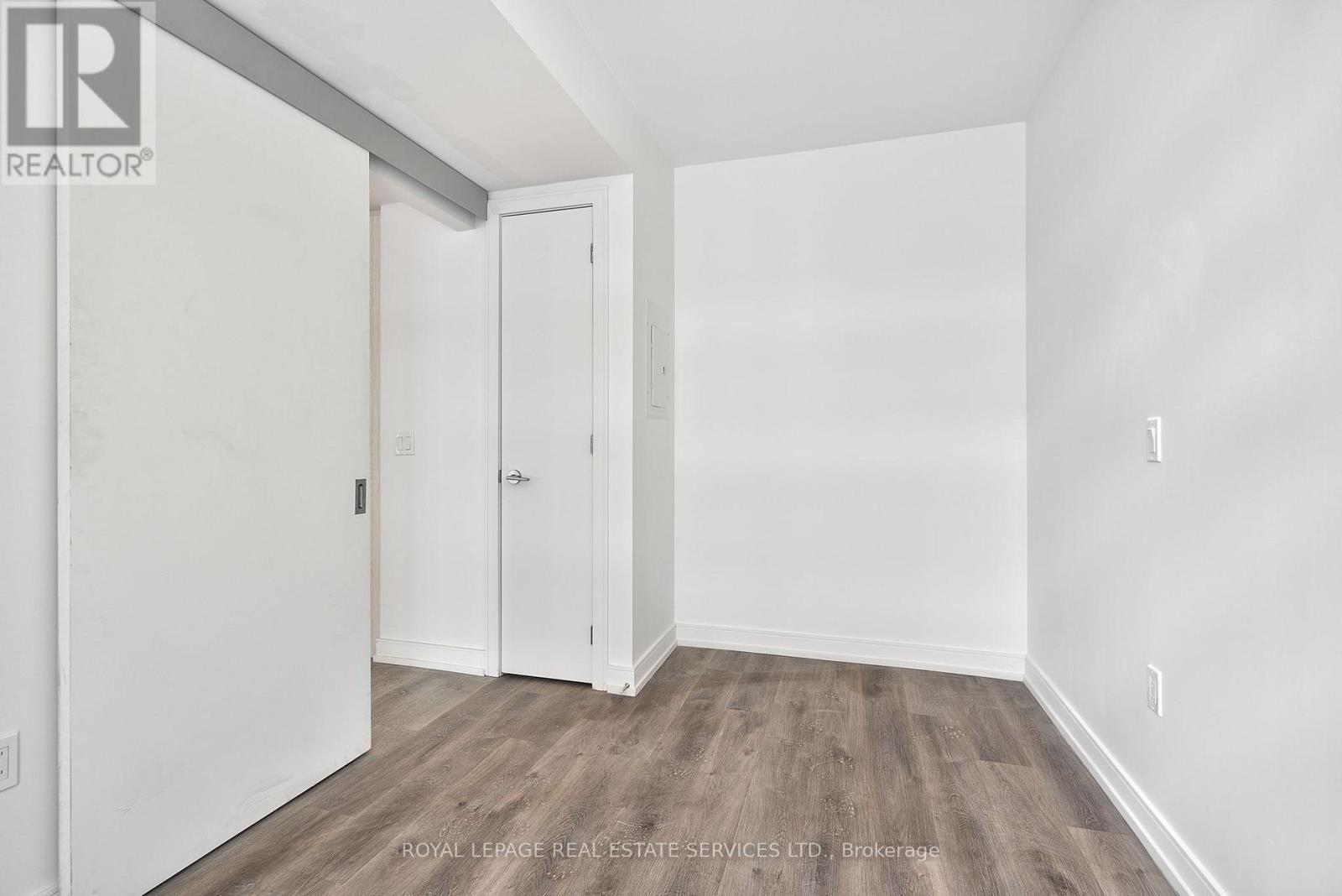 326 - 1 Jarvis Street, Hamilton, Ontario  L8R 0A8 - Photo 14 - X12517808