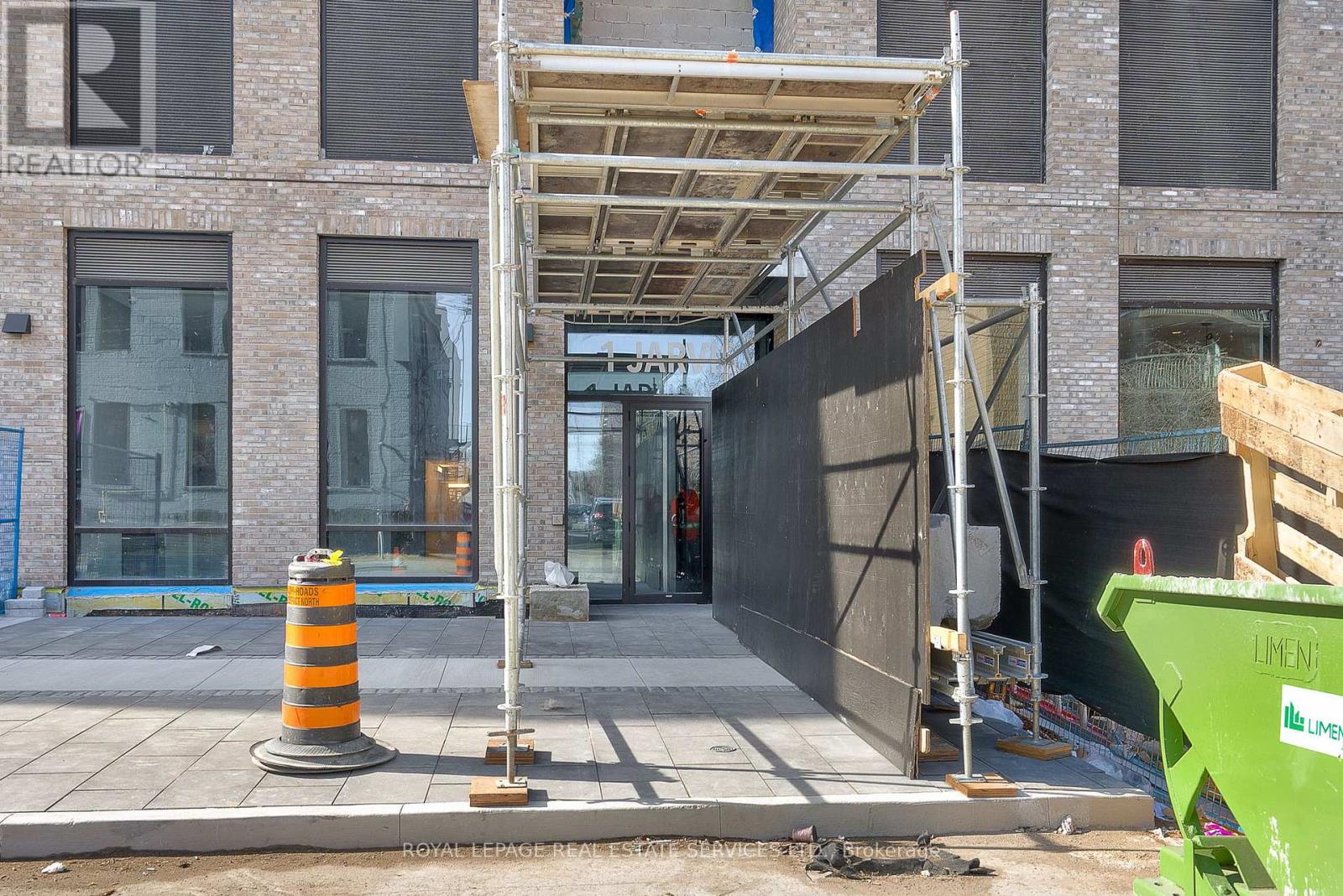 326 - 1 Jarvis Street, Hamilton, Ontario  L8R 0A8 - Photo 2 - X12517808