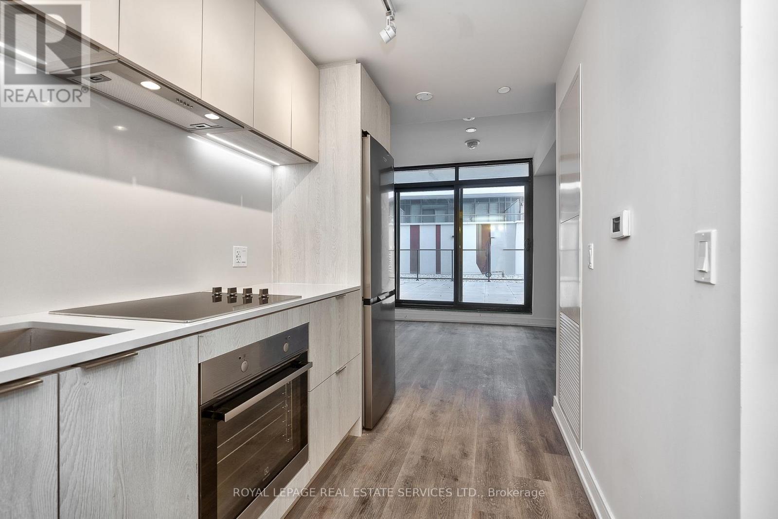 326 - 1 Jarvis Street, Hamilton, Ontario  L8R 0A8 - Photo 6 - X12517808