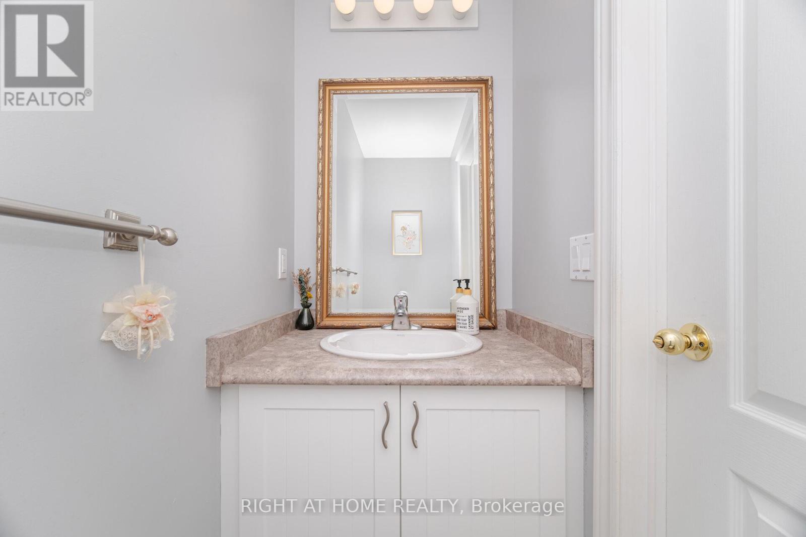 35 - 1085 Harrogate Drive, Hamilton, Ontario  L9K 1R2 - Photo 21 - X12517824