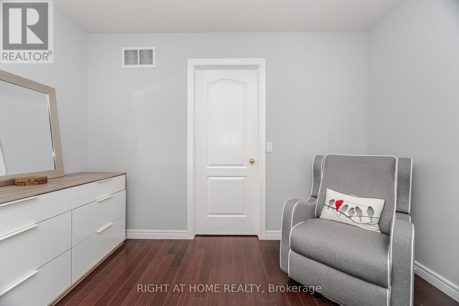 35 - 1085 Harrogate Drive, Hamilton, Ontario  L9K 1R2 - Photo 28 - X12517824