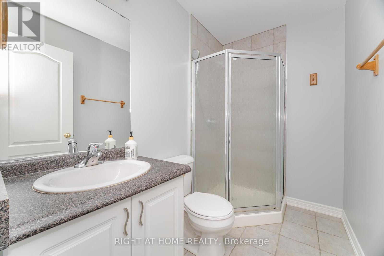 35 - 1085 Harrogate Drive, Hamilton, Ontario  L9K 1R2 - Photo 31 - X12517824