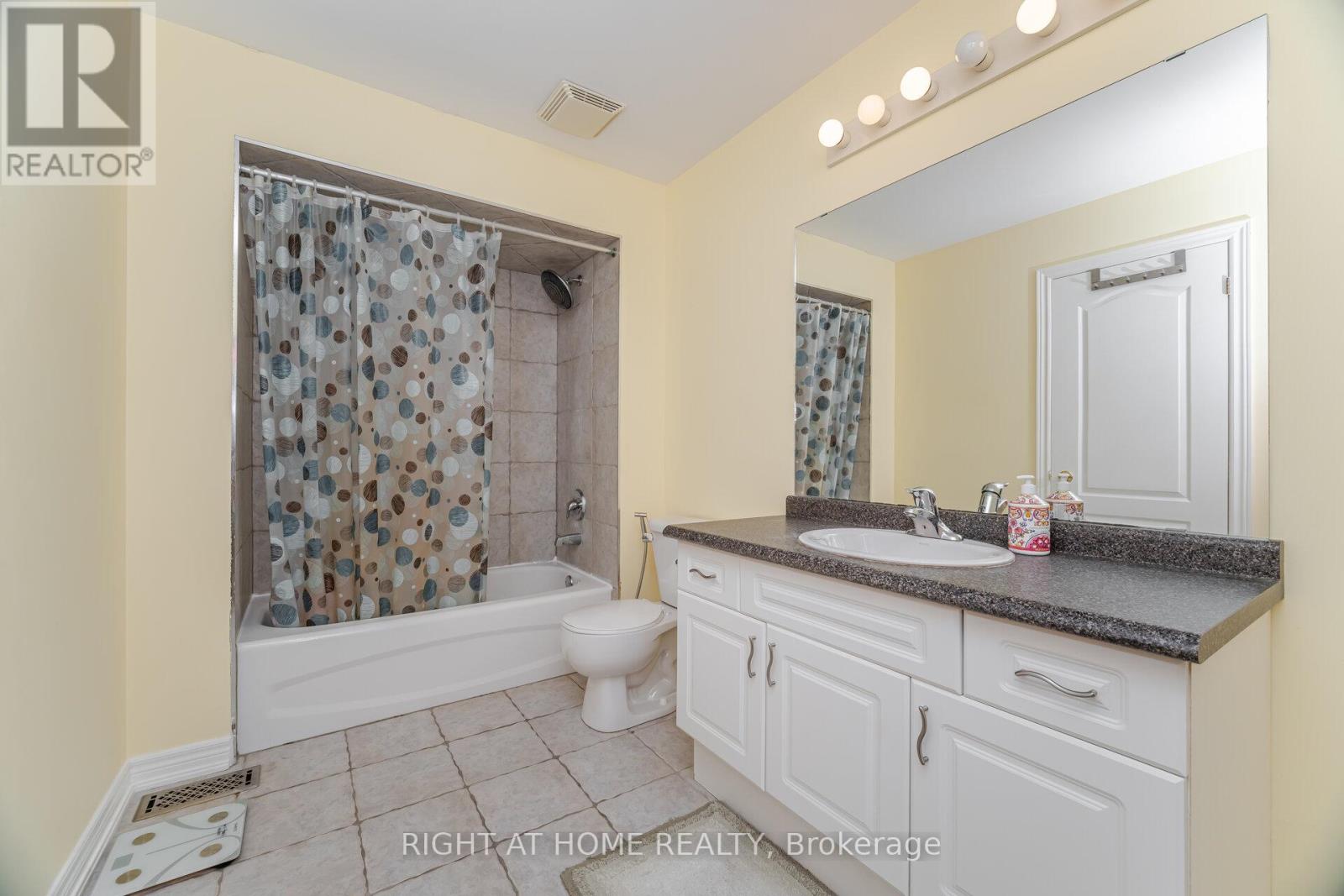 35 - 1085 Harrogate Drive, Hamilton, Ontario  L9K 1R2 - Photo 35 - X12517824