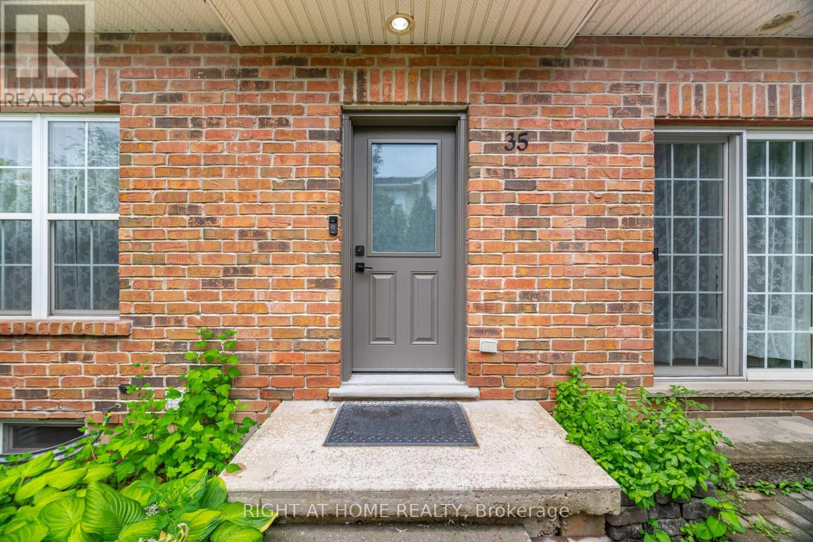 35 - 1085 Harrogate Drive, Hamilton, Ontario  L9K 1R2 - Photo 4 - X12517824
