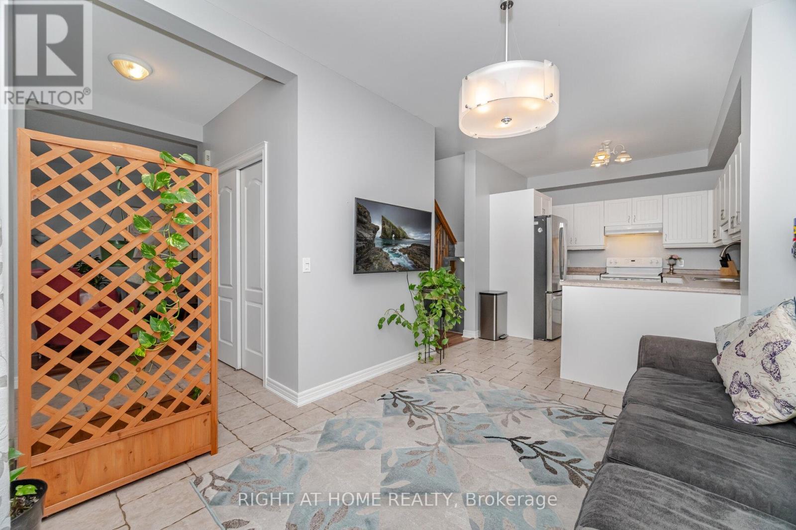 35 - 1085 Harrogate Drive, Hamilton, Ontario  L9K 1R2 - Photo 7 - X12517824