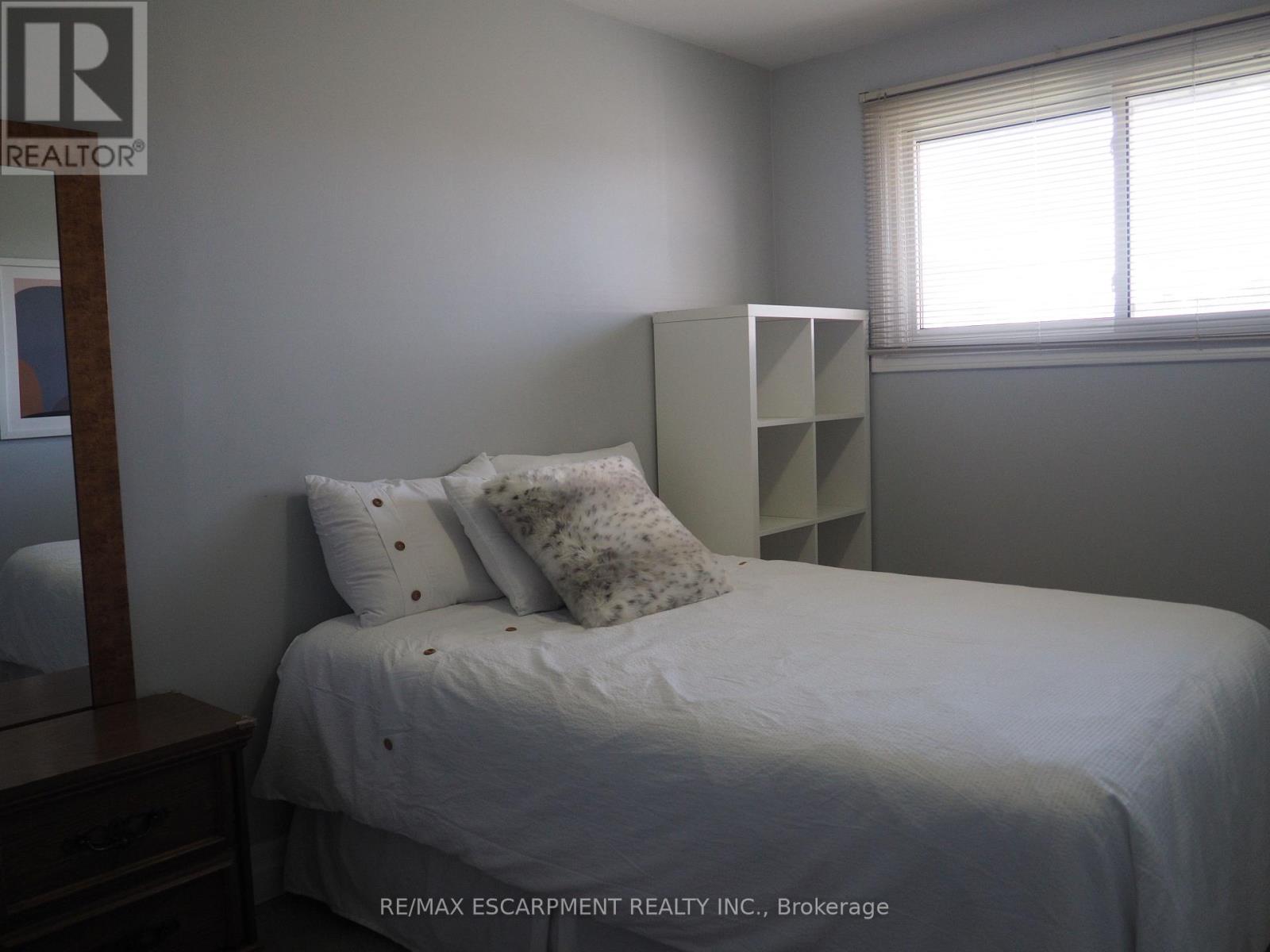Main - 7543 Redhaven Crescent, Niagara Falls, Ontario  L2G 7H6 - Photo 15 - X12517860