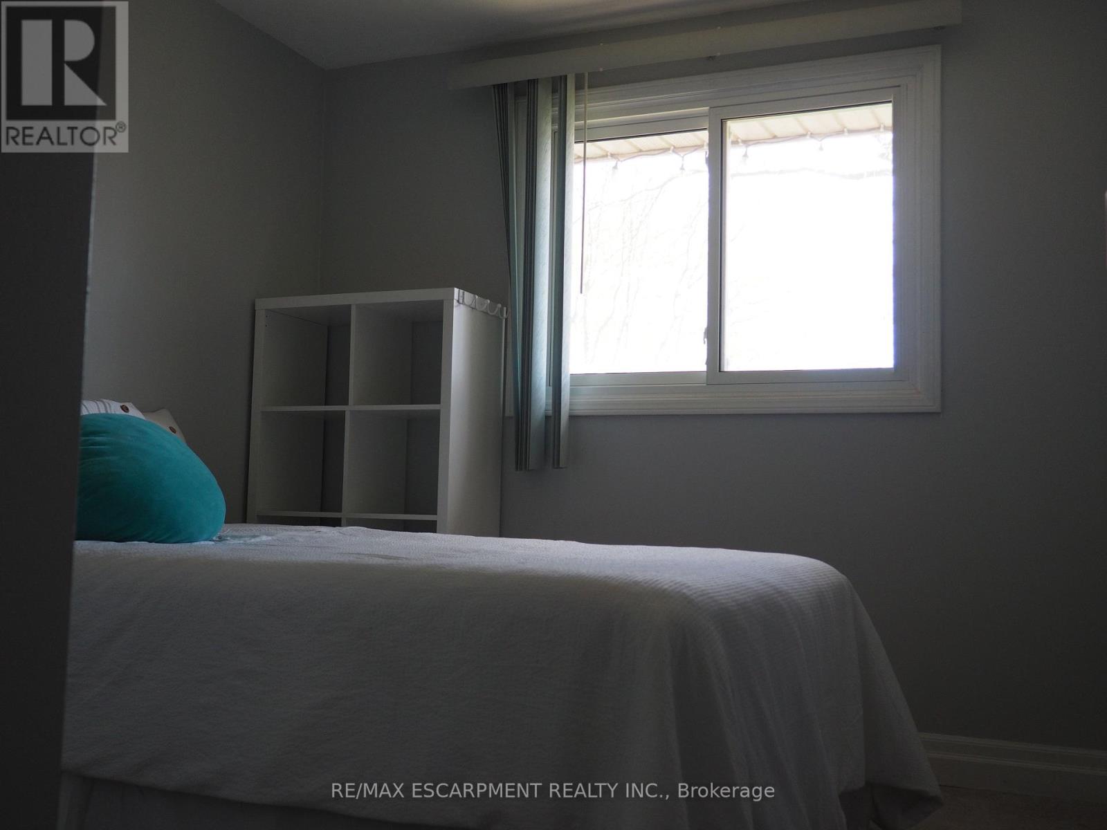 Main - 7543 Redhaven Crescent, Niagara Falls, Ontario  L2G 7H6 - Photo 8 - X12517860