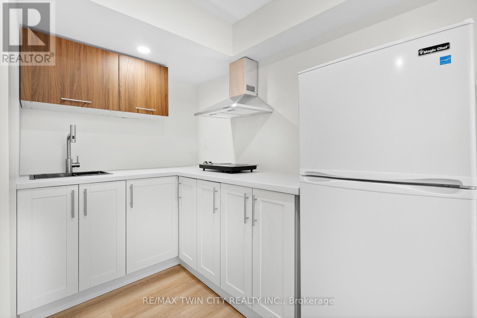 120 Westheights Drive, Kitchener, Ontario  N2N 1J9 - Photo 32 - X12517912