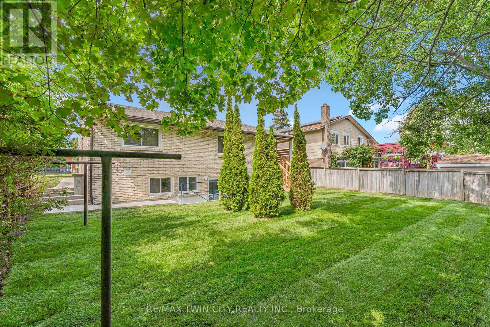 120 Westheights Drive, Kitchener, Ontario  N2N 1J9 - Photo 39 - X12517912