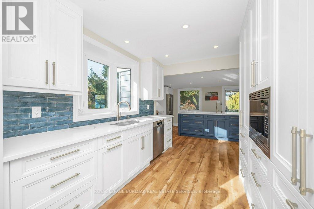 120 Woolverton Road, Grimsby, Ontario  L3M 4E7 - Photo 11 - X12517914