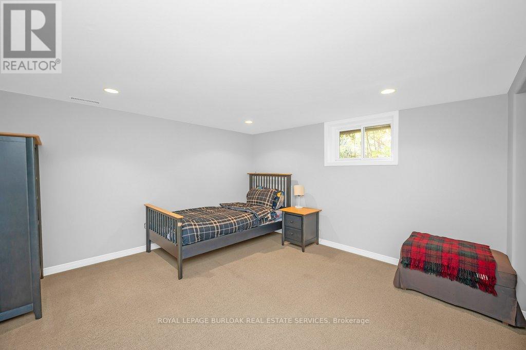 120 Woolverton Road, Grimsby, Ontario  L3M 4E7 - Photo 26 - X12517914