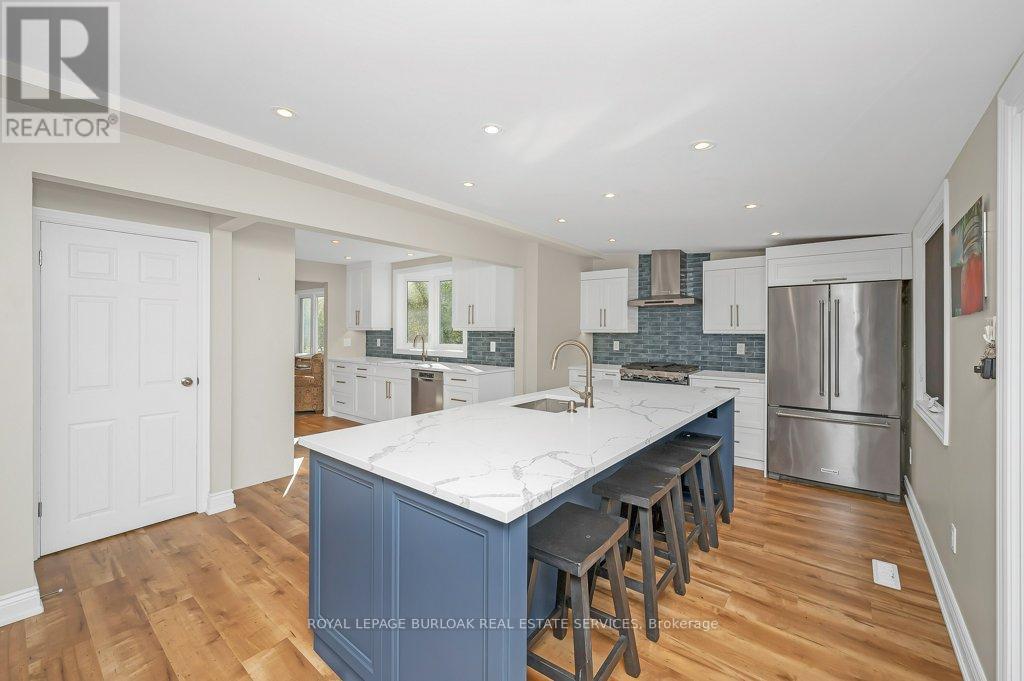 120 Woolverton Road, Grimsby, Ontario  L3M 4E7 - Photo 8 - X12517914