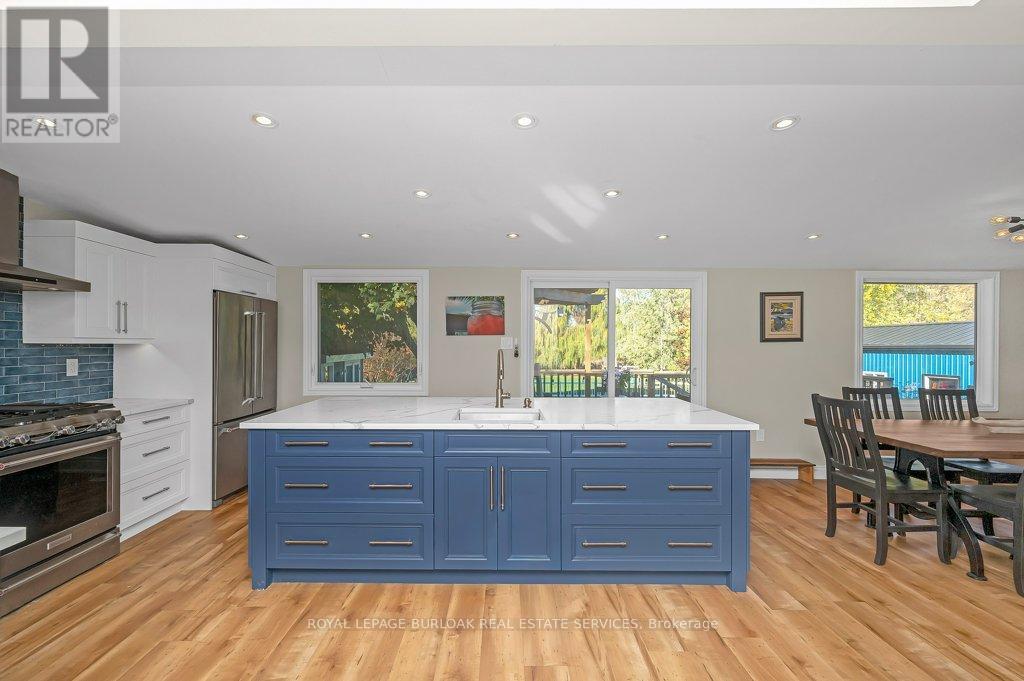 120 Woolverton Road, Grimsby, Ontario  L3M 4E7 - Photo 9 - X12517914