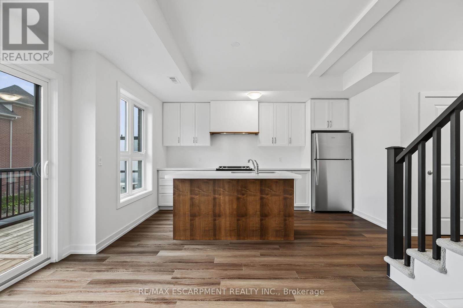 28 - 70 Kenesky Drive, Hamilton, Ontario  L8B 2A9 - Photo 11 - X12517960