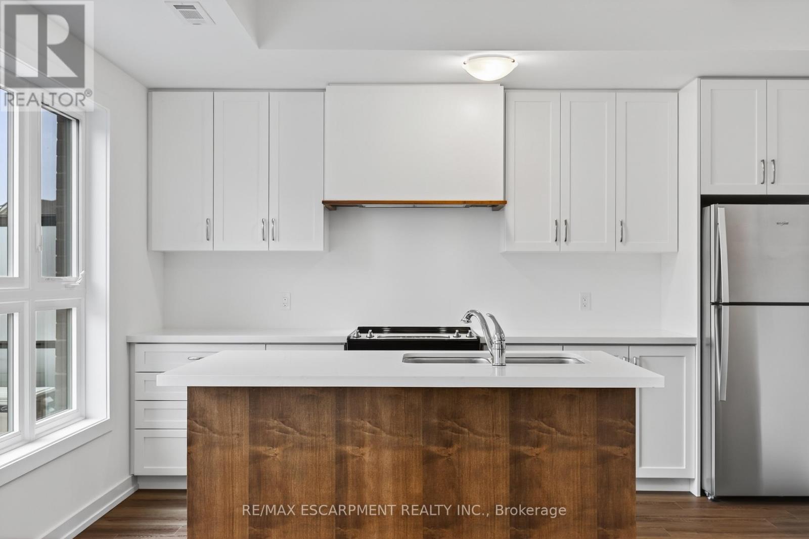 28 - 70 Kenesky Drive, Hamilton, Ontario  L8B 2A9 - Photo 12 - X12517960