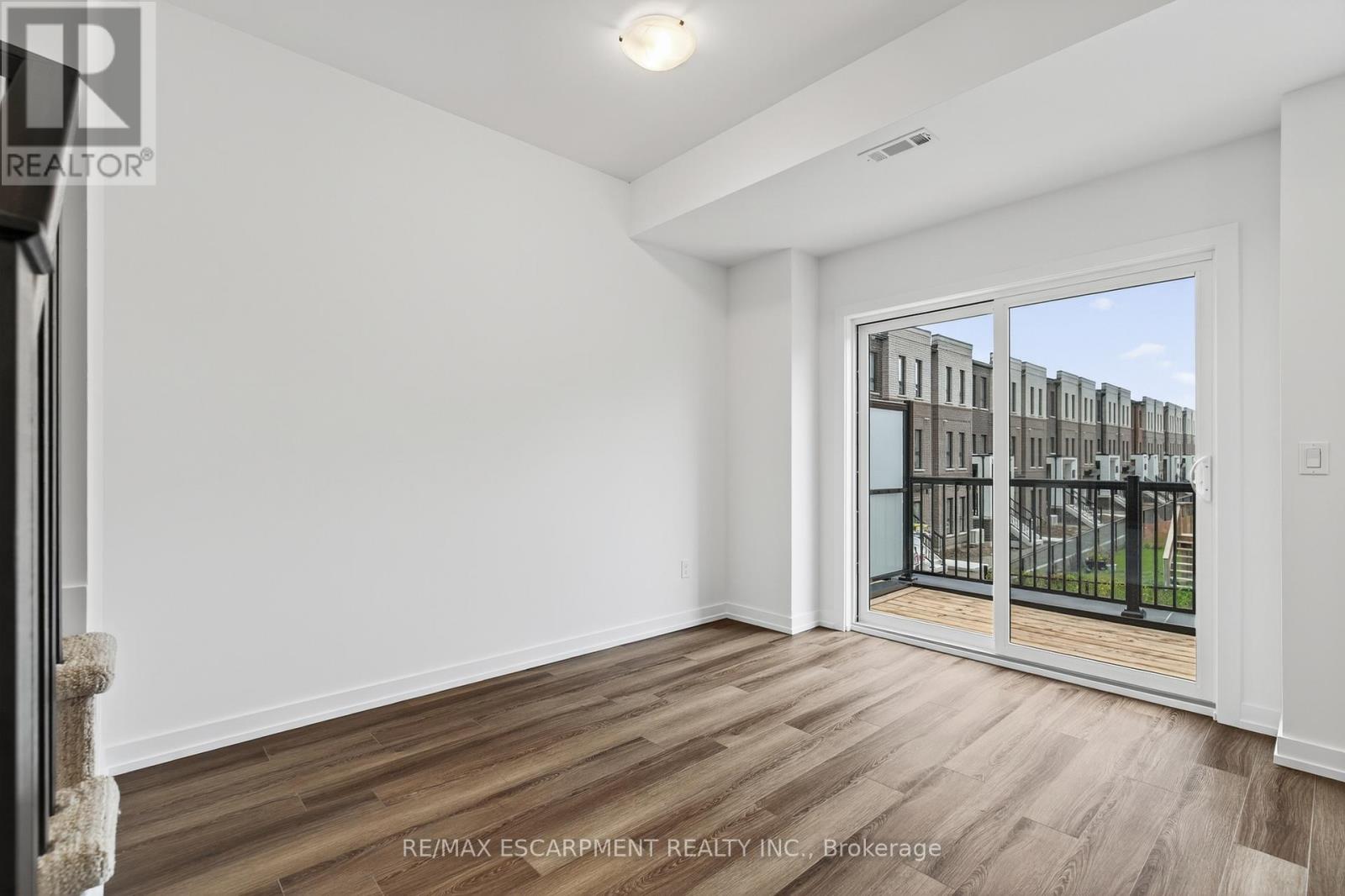 28 - 70 Kenesky Drive, Hamilton, Ontario  L8B 2A9 - Photo 13 - X12517960