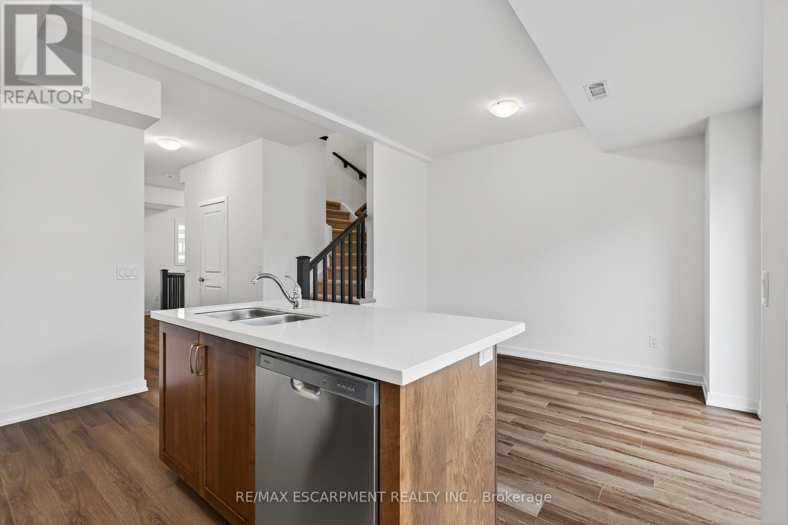 28 - 70 Kenesky Drive, Hamilton, Ontario  L8B 2A9 - Photo 15 - X12517960