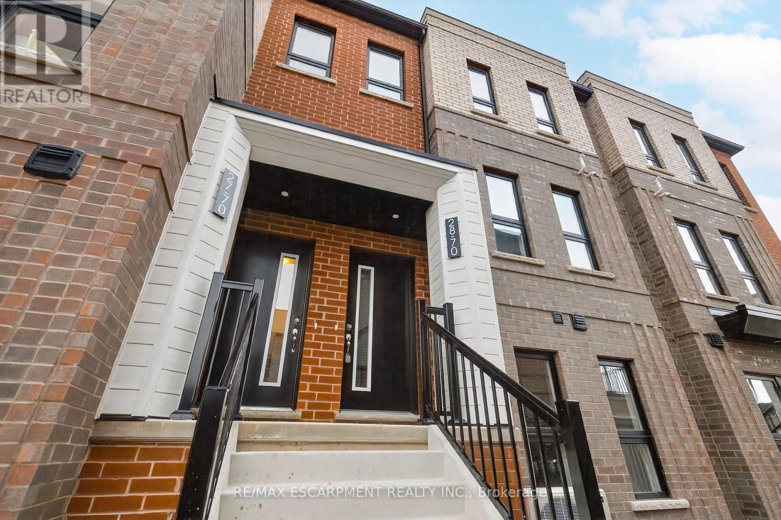 28 - 70 Kenesky Drive, Hamilton, Ontario  L8B 2A9 - Photo 2 - X12517960