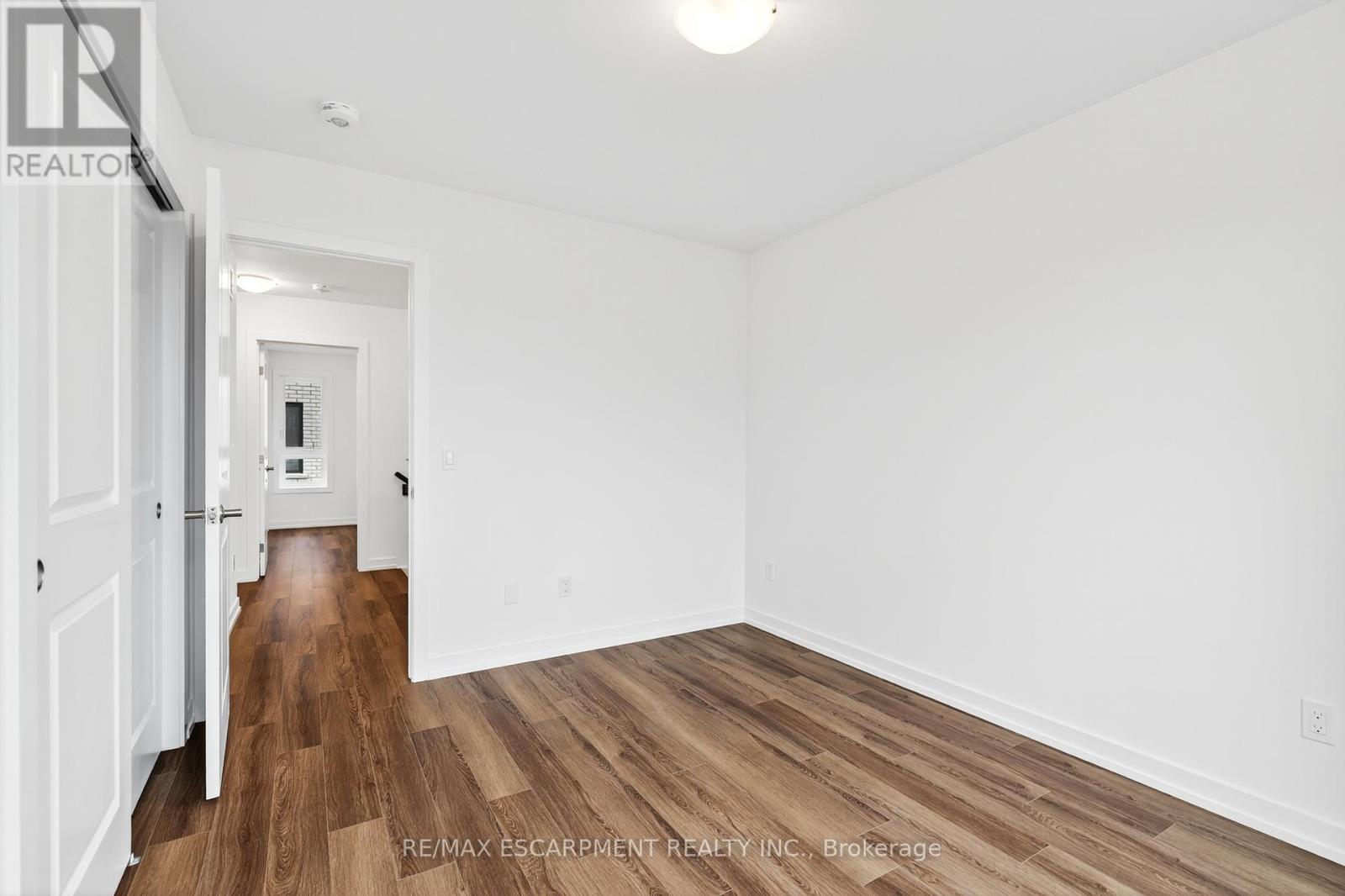 28 - 70 Kenesky Drive, Hamilton, Ontario  L8B 2A9 - Photo 26 - X12517960