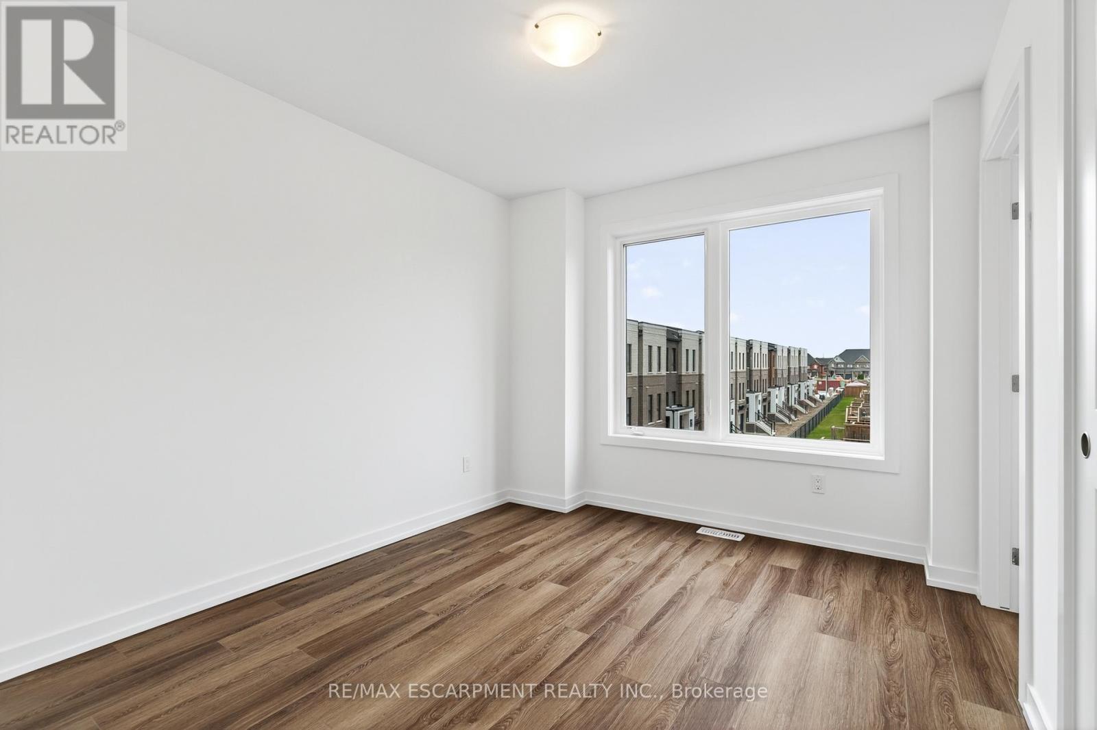 28 - 70 Kenesky Drive, Hamilton, Ontario  L8B 2A9 - Photo 28 - X12517960