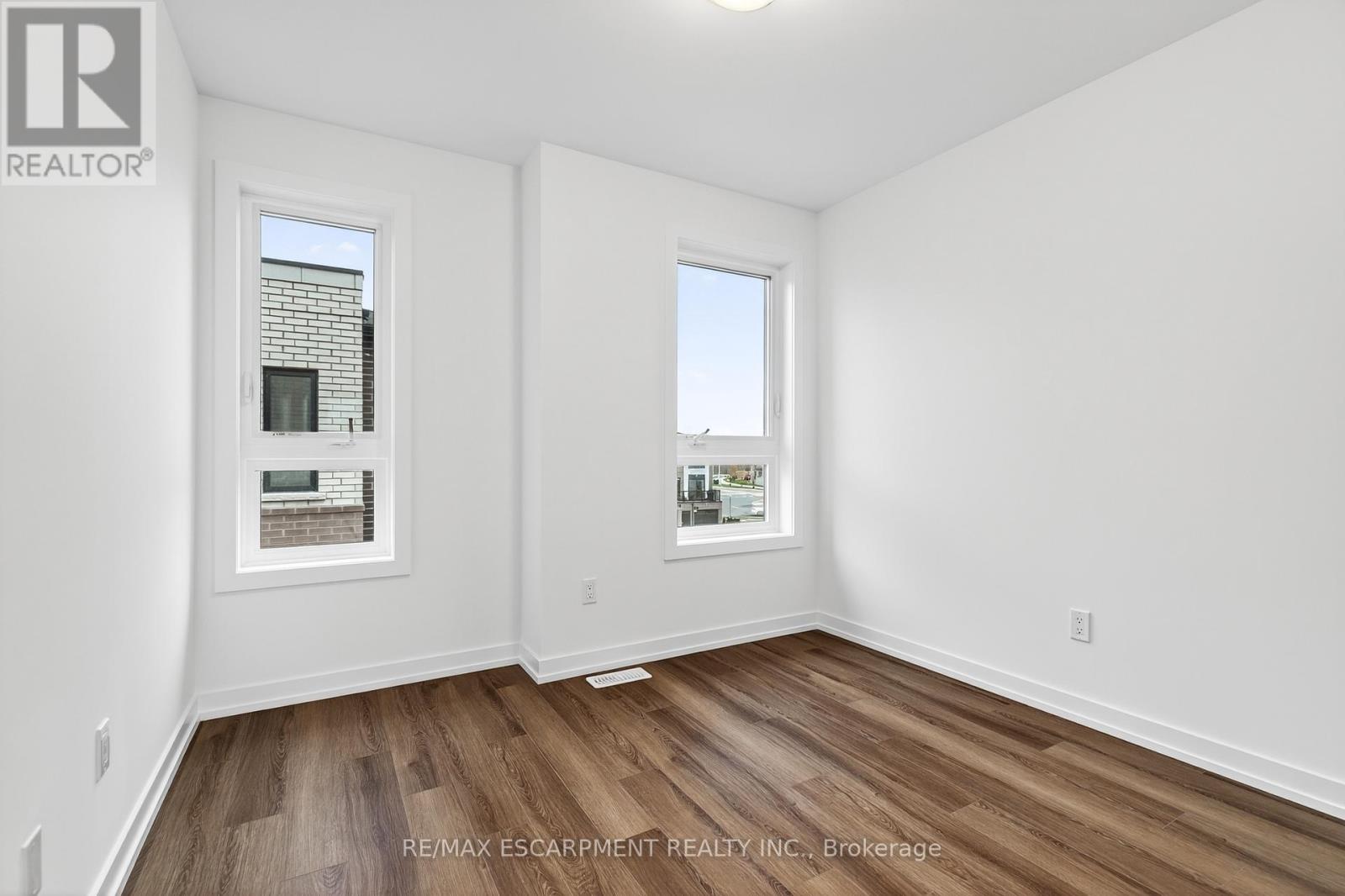 28 - 70 Kenesky Drive, Hamilton, Ontario  L8B 2A9 - Photo 32 - X12517960