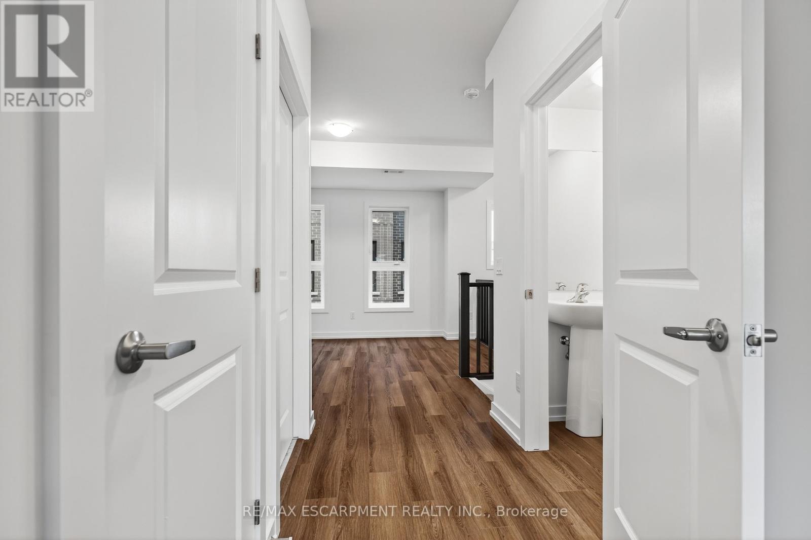 28 - 70 Kenesky Drive, Hamilton, Ontario  L8B 2A9 - Photo 8 - X12517960