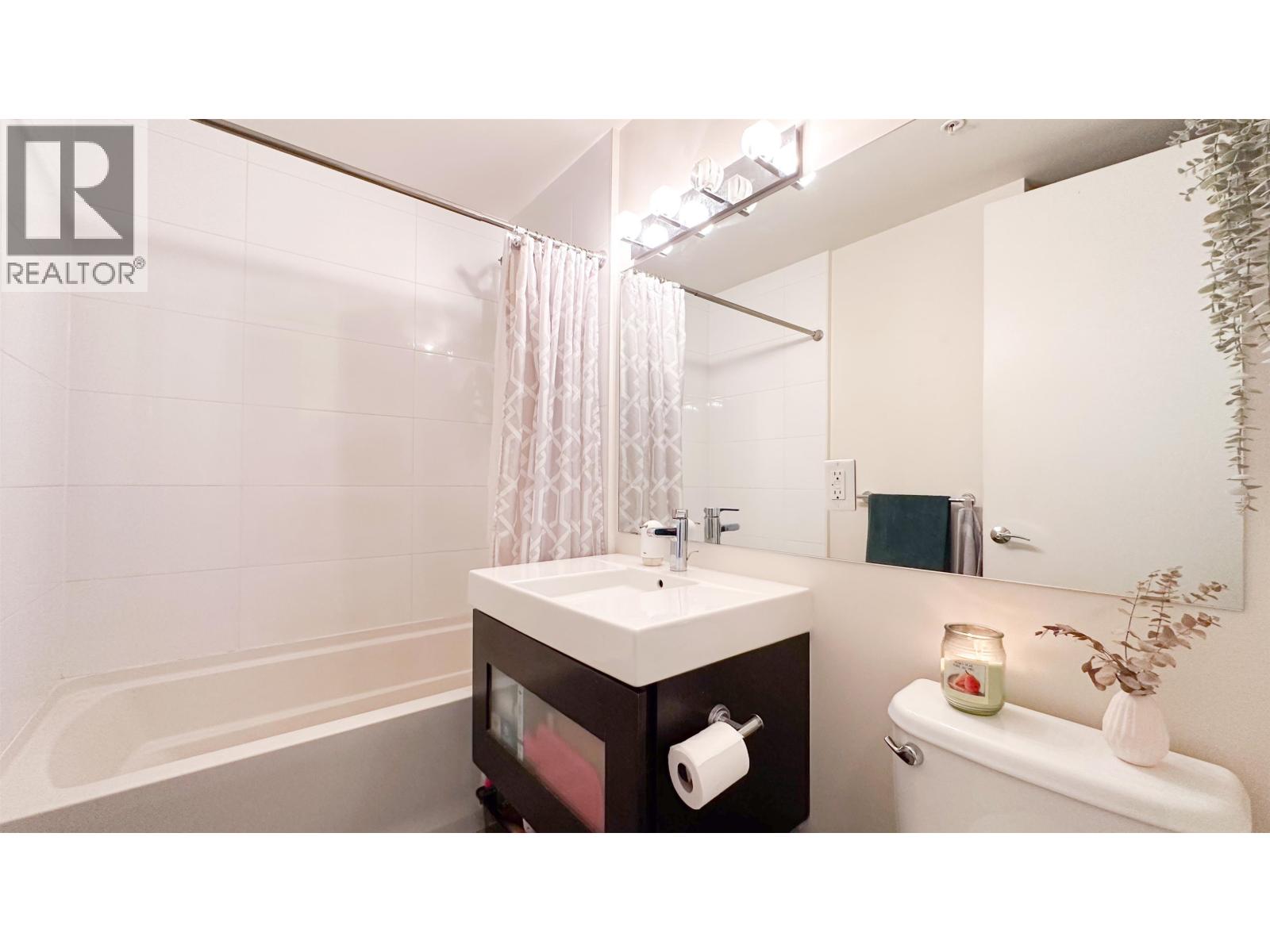 301 3333 Main Street, Vancouver, British Columbia  V7V 3M8 - Photo 15 - R3065423