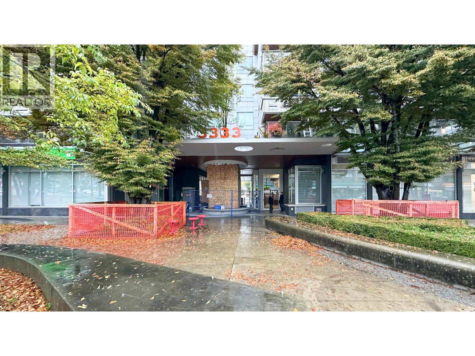 301 3333 Main Street, Vancouver, British Columbia  V7V 3M8 - Photo 3 - R3065423