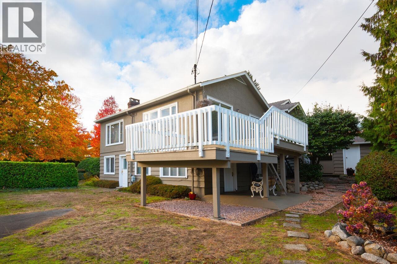 914 17th Street, West Vancouver, British Columbia  V7V 3T7 - Photo 30 - R3065429