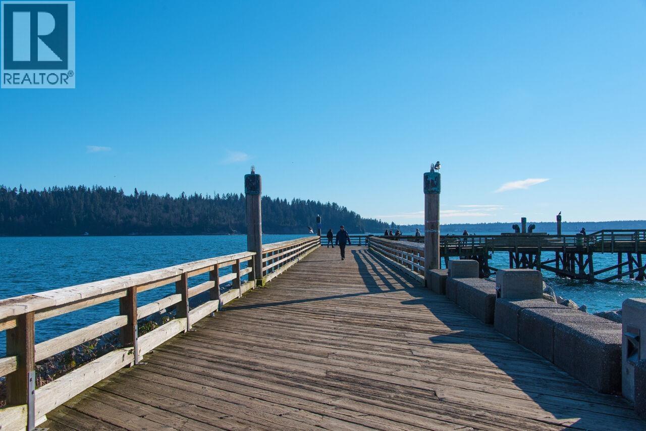 914 17th Street, West Vancouver, British Columbia  V7V 3T7 - Photo 39 - R3065429