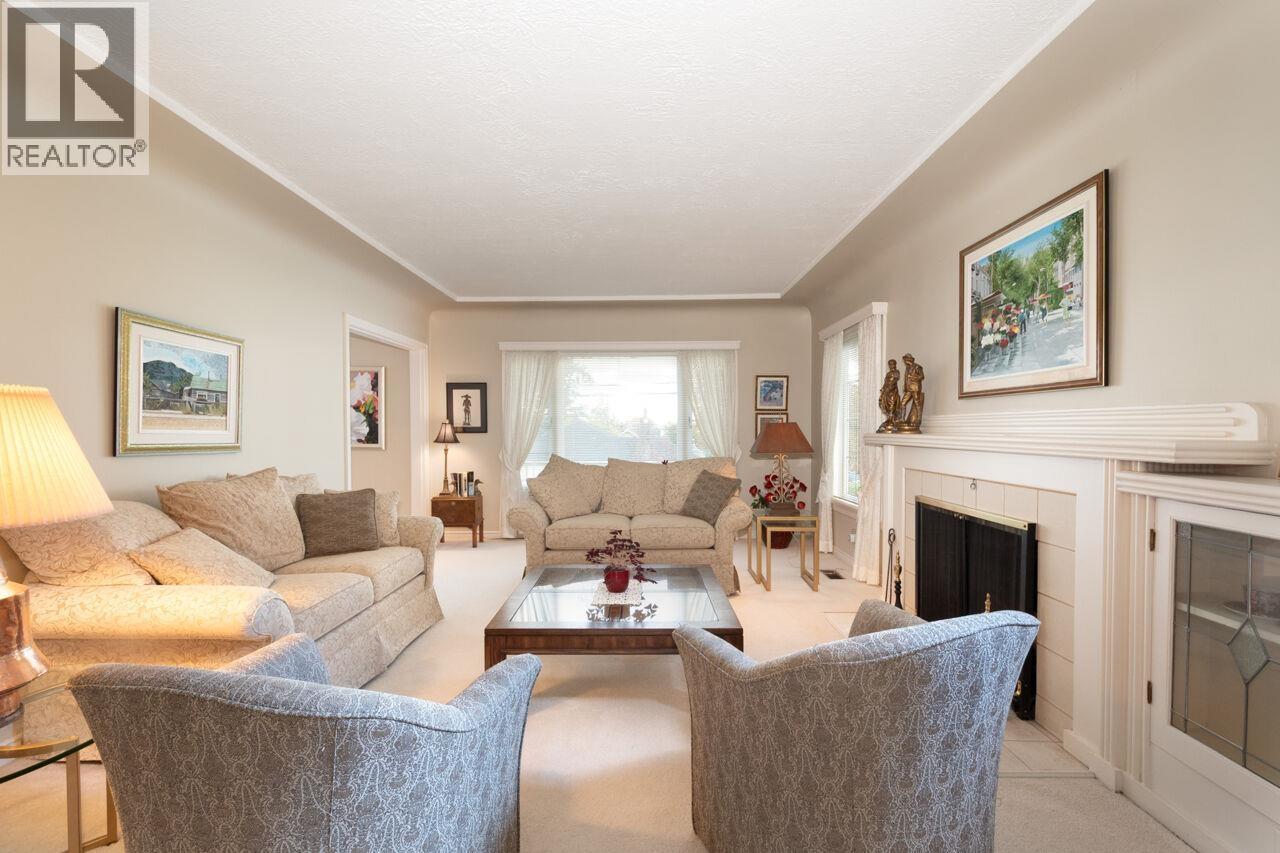 914 17th Street, West Vancouver, British Columbia  V7V 3T7 - Photo 4 - R3065429