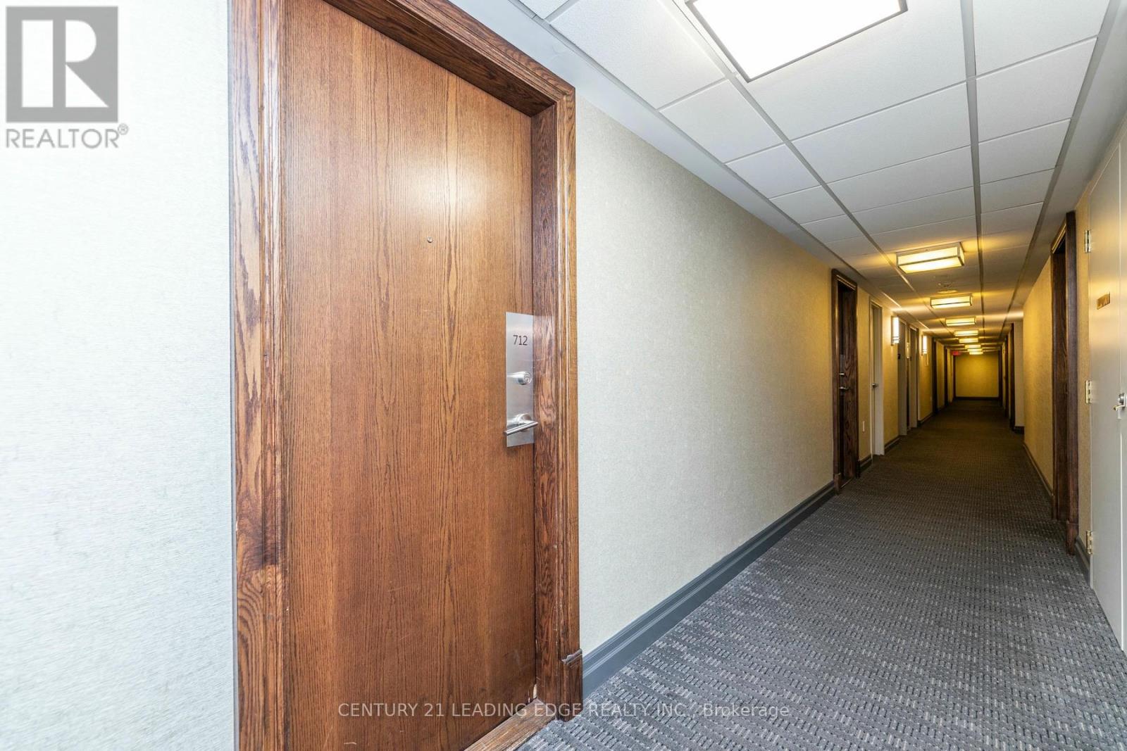 712 - 11 Oneida Crescent, Richmond Hill, Ontario L4B 0A1 - Photo 5 - N12507648