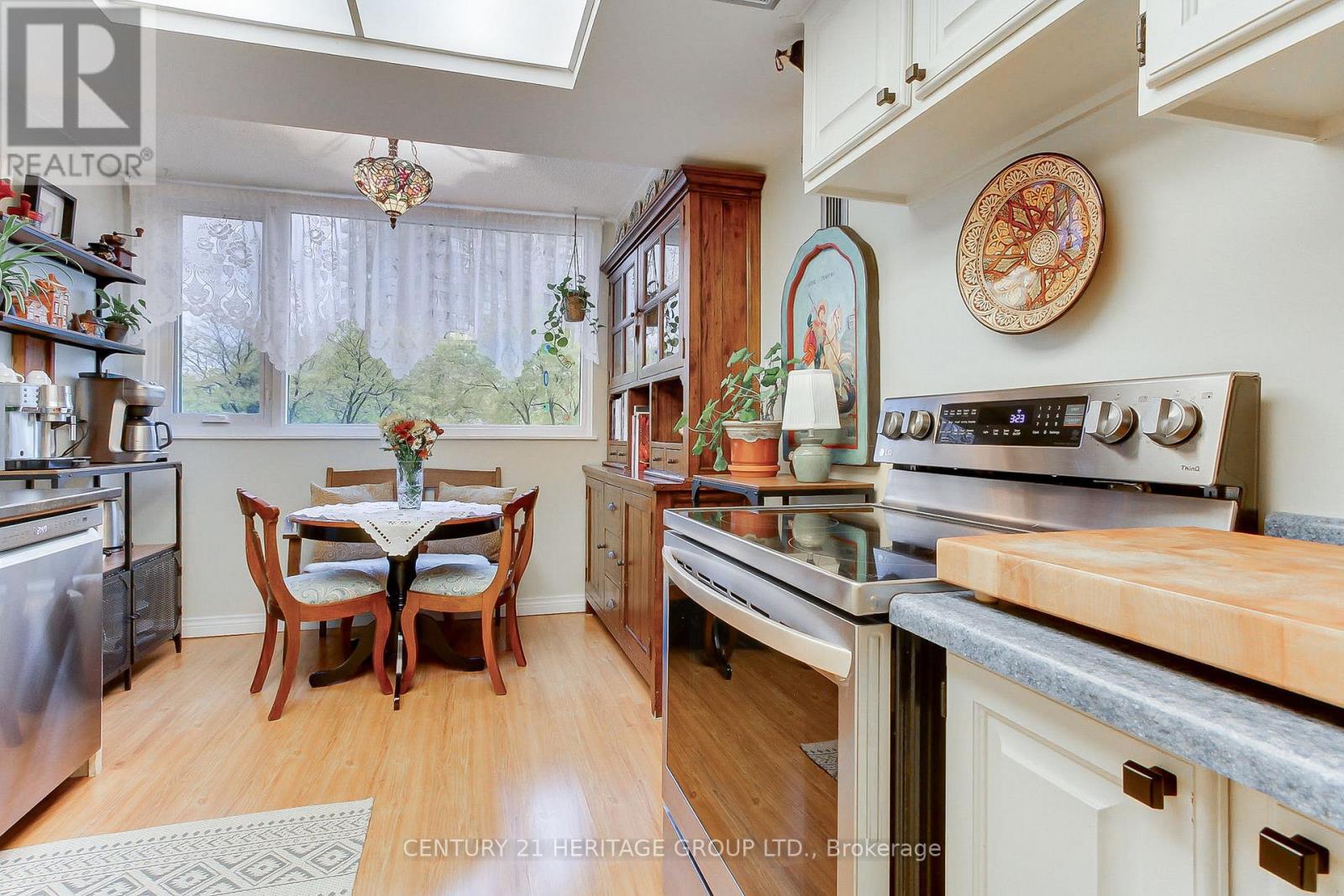 402 - 75 Wynford Heights Crescent, Toronto, Ontario  M3C 3H9 - Photo 8 - C12516478