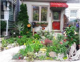 717 RHODES AVENUE, Toronto, Ontario