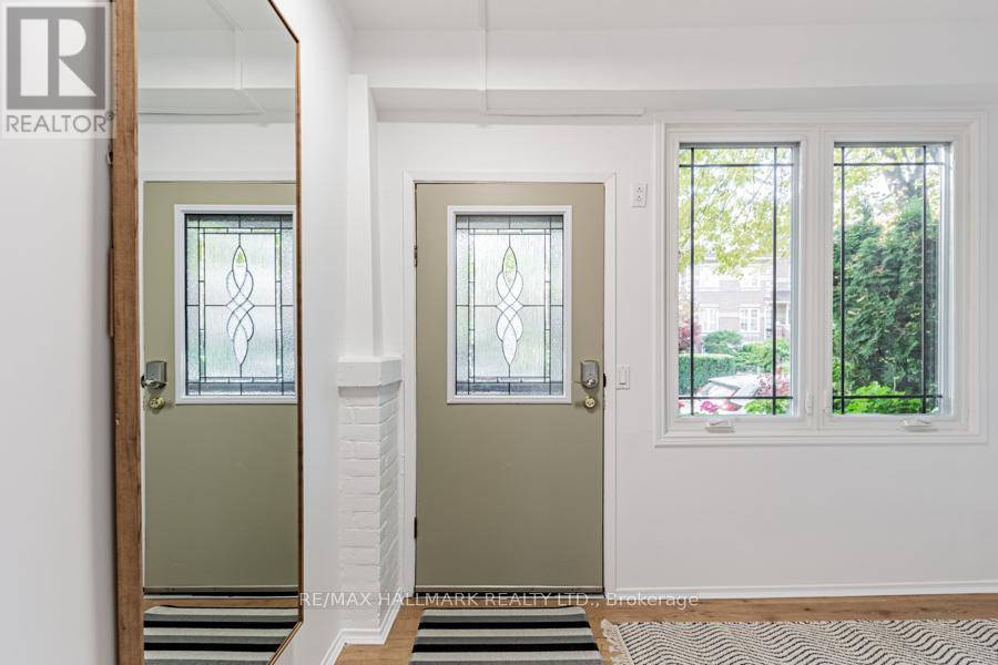 717 Rhodes Avenue, Toronto, Ontario M4J 4X5 - Photo 6 - E12514940