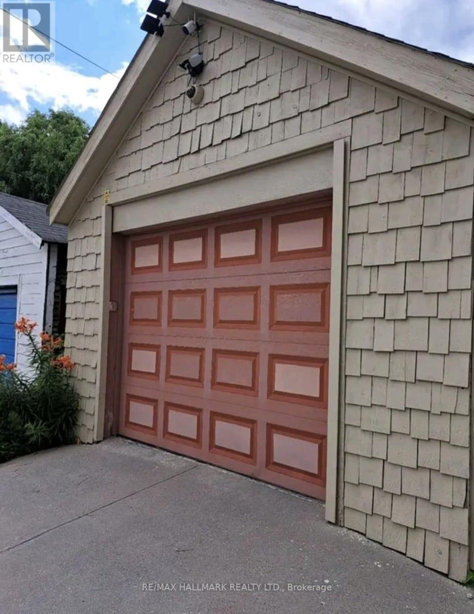 717 Rhodes Avenue, Toronto, Ontario M4J 4X5 - Photo 48 - E12514940