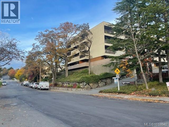 309 3277 Glasgow Ave, Saanich, British Columbia  V8X 1M3 - Photo 1 - 1018840