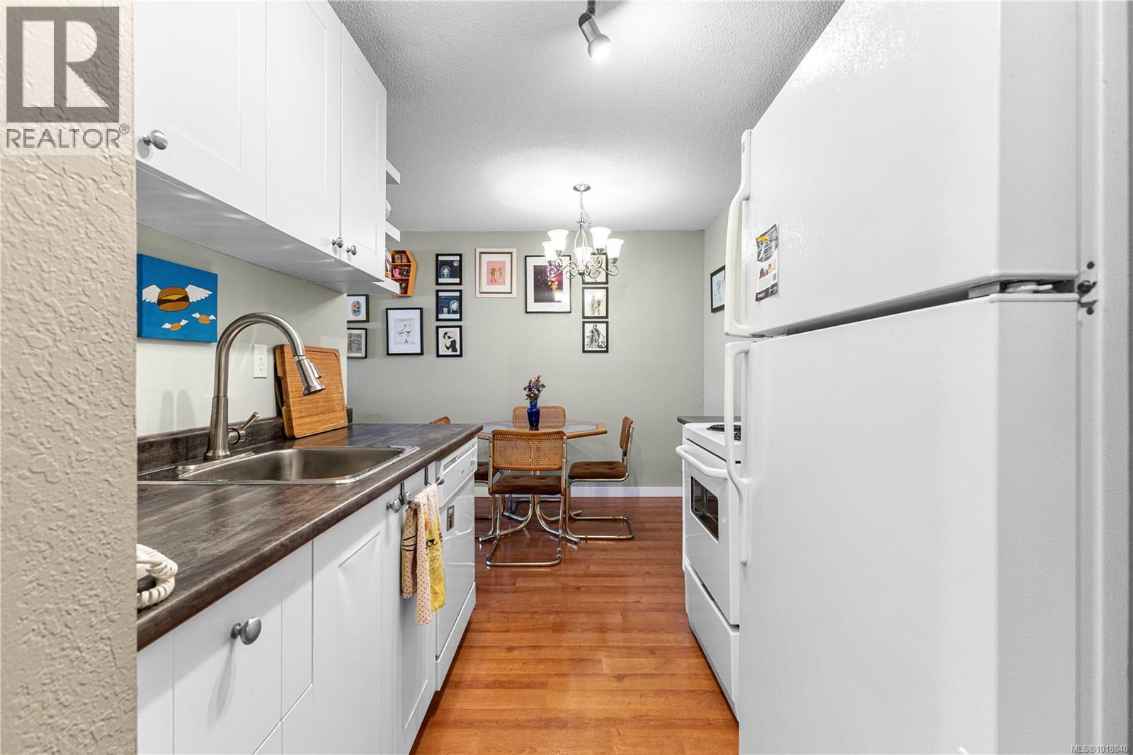 309 3277 Glasgow Ave, Saanich, British Columbia  V8X 1M3 - Photo 10 - 1018840