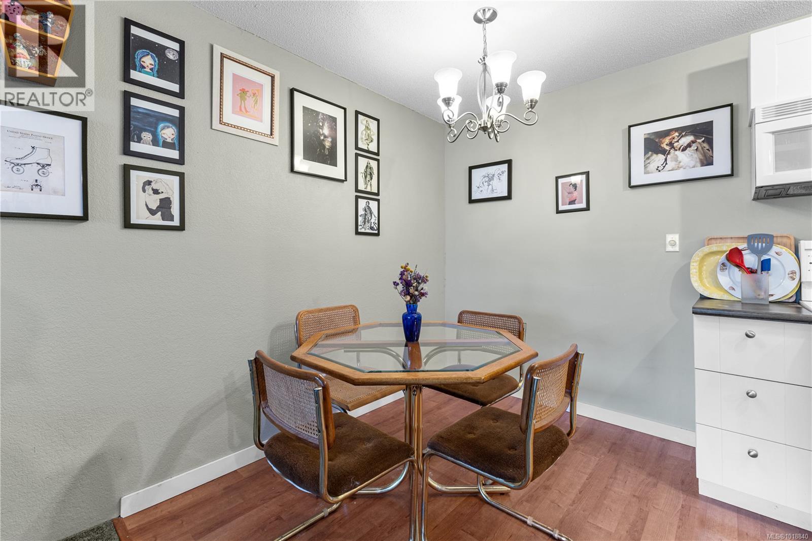 309 3277 Glasgow Ave, Saanich, British Columbia  V8X 1M3 - Photo 11 - 1018840