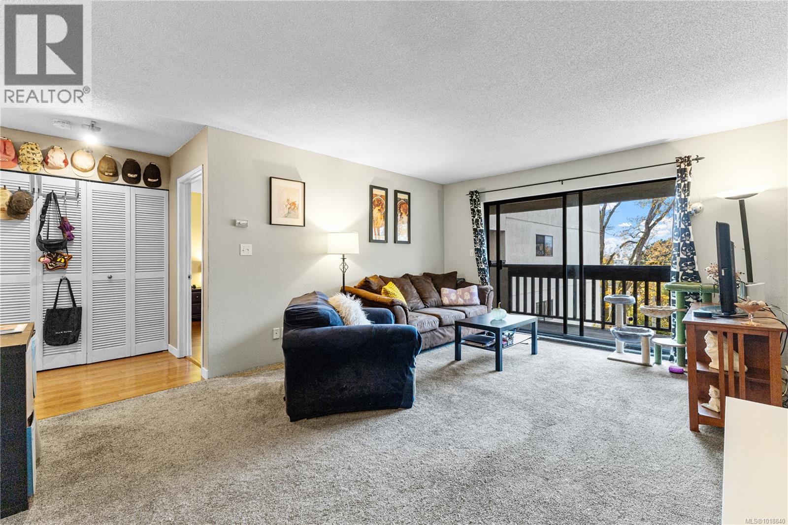 309 3277 Glasgow Ave, Saanich, British Columbia  V8X 1M3 - Photo 15 - 1018840