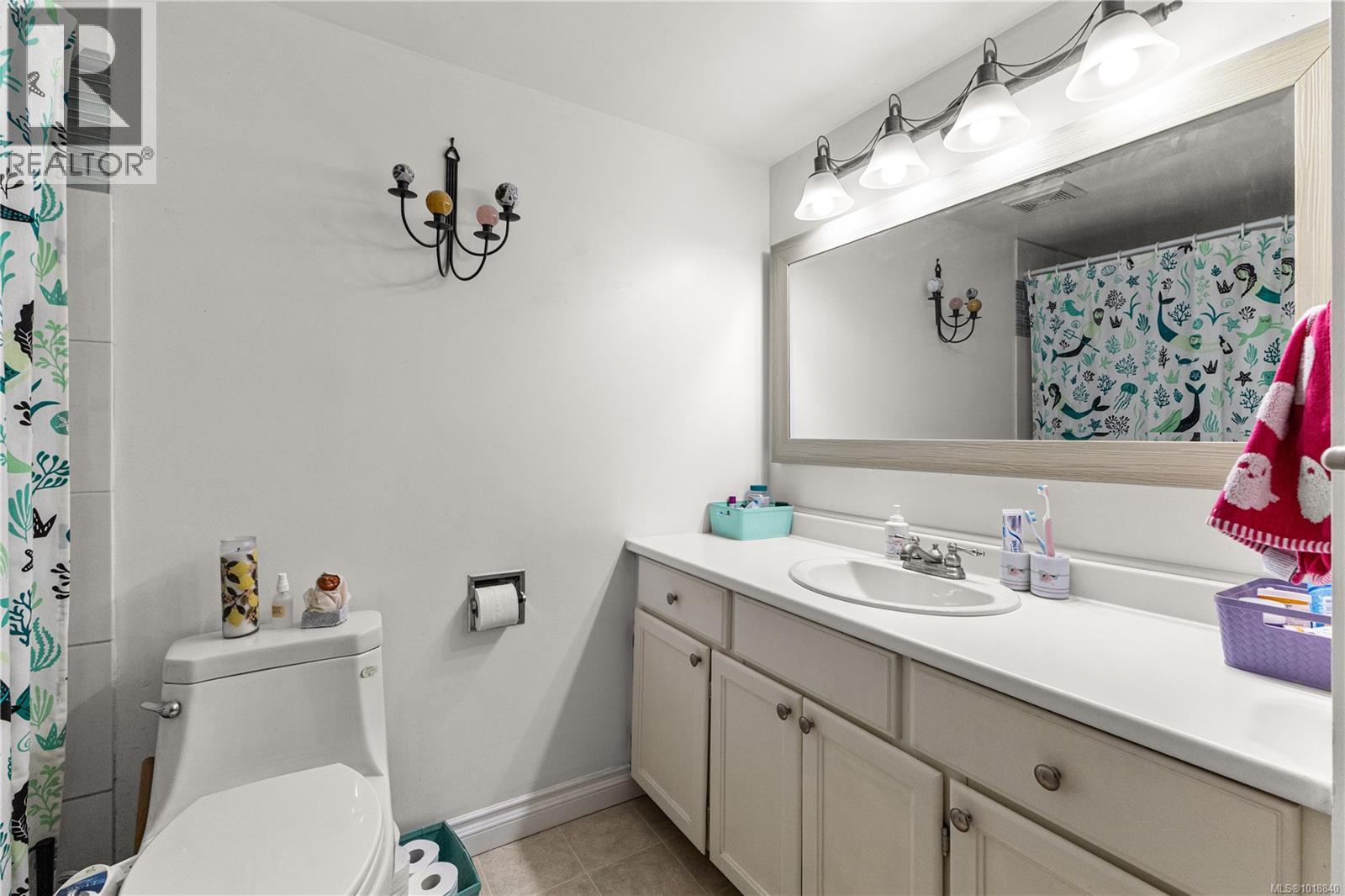 309 3277 Glasgow Ave, Saanich, British Columbia  V8X 1M3 - Photo 17 - 1018840