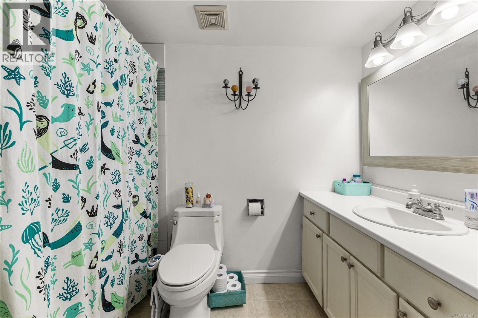 309 3277 Glasgow Ave, Saanich, British Columbia  V8X 1M3 - Photo 18 - 1018840