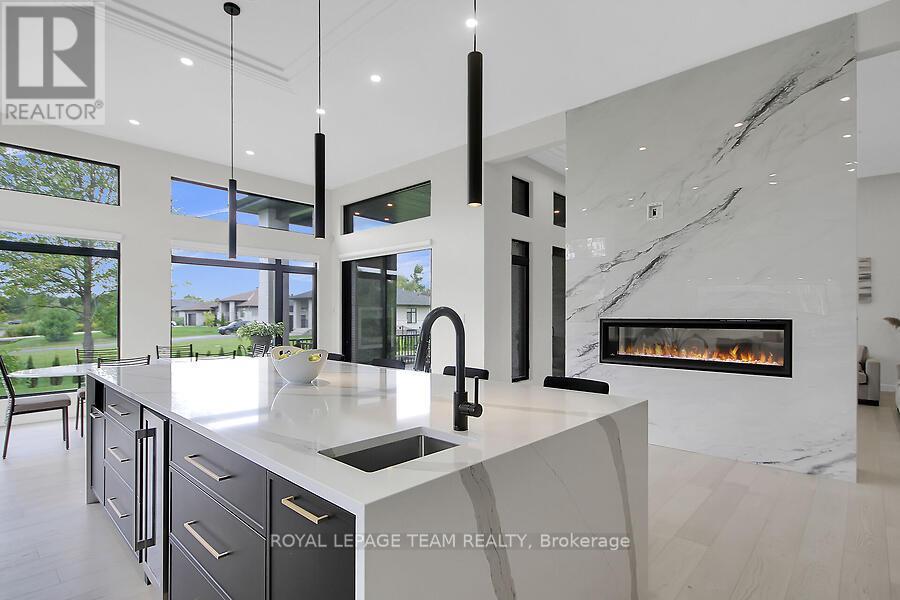 6865 Pebble Trail Way, Ottawa, Ontario  K4P 0B7 - Photo 13 - X12366447